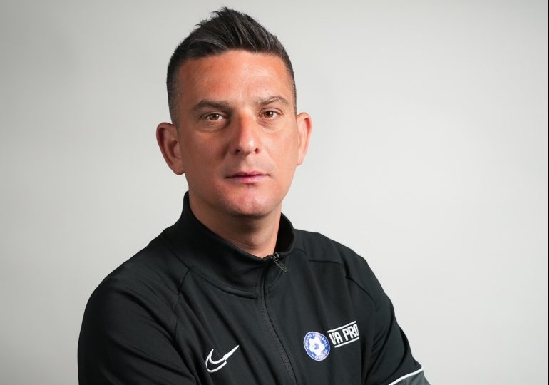 Ο Νίκος Κούστας προπονητής στην ΑΕΚ Β